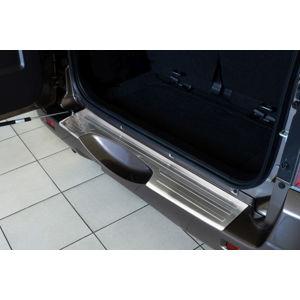Ochranná lišta hrany kufru Suzuki Grand Vitara 2006-2015