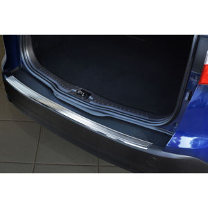 Ochranná lišta hrany kufru Ford Focus 2011- (combi)