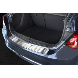 Ochranná lišta hrany kufru Opel Astra J 2009-2015 (hb, matná)